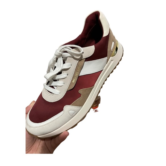 Michael Kors - Picture 2 of 2